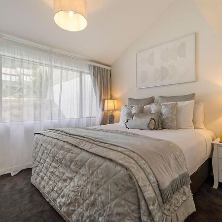 Distinctive Alpine Meadows Apartment Queenstown Bagian luar foto
