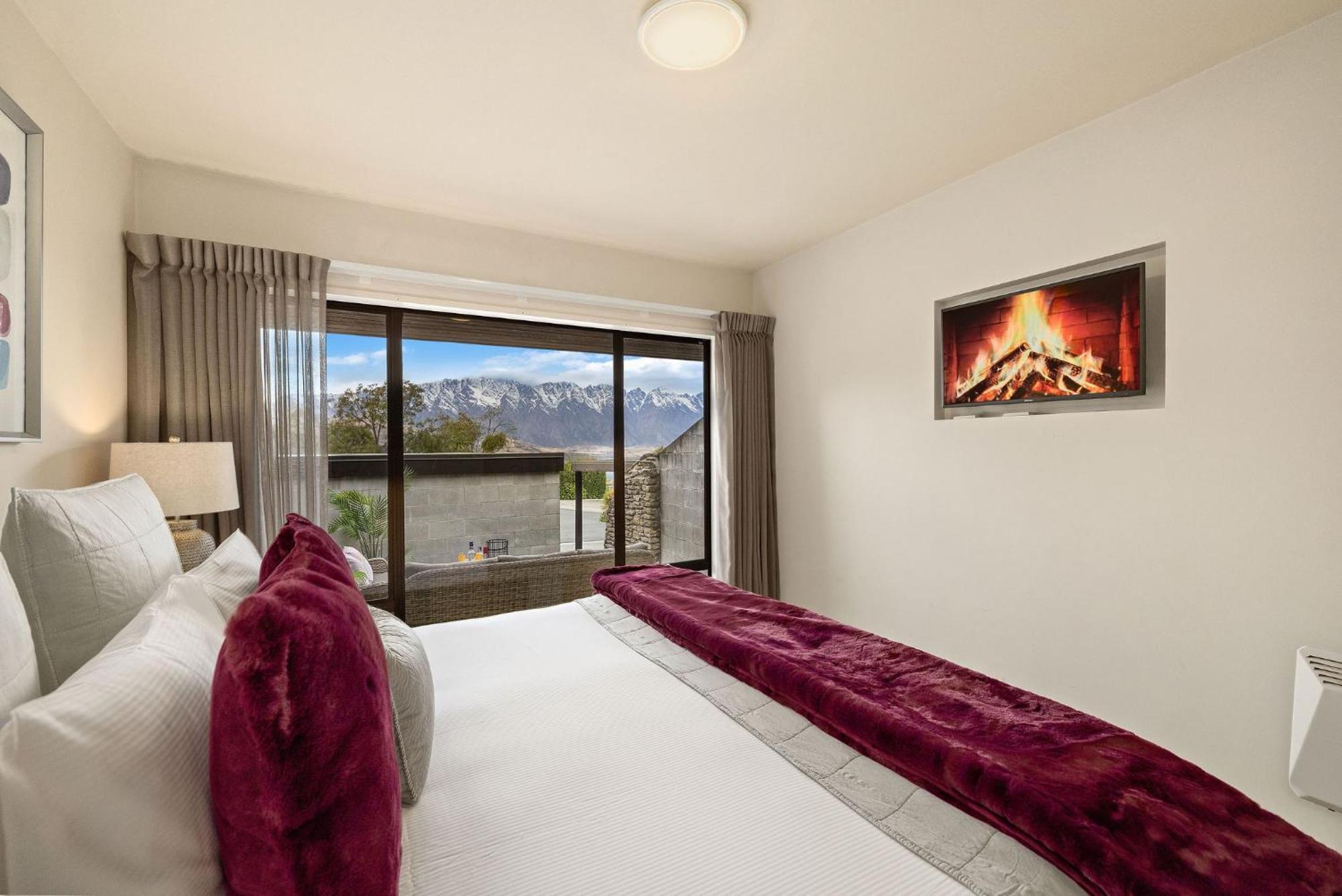 Distinctive Alpine Meadows Apartment Queenstown Bagian luar foto